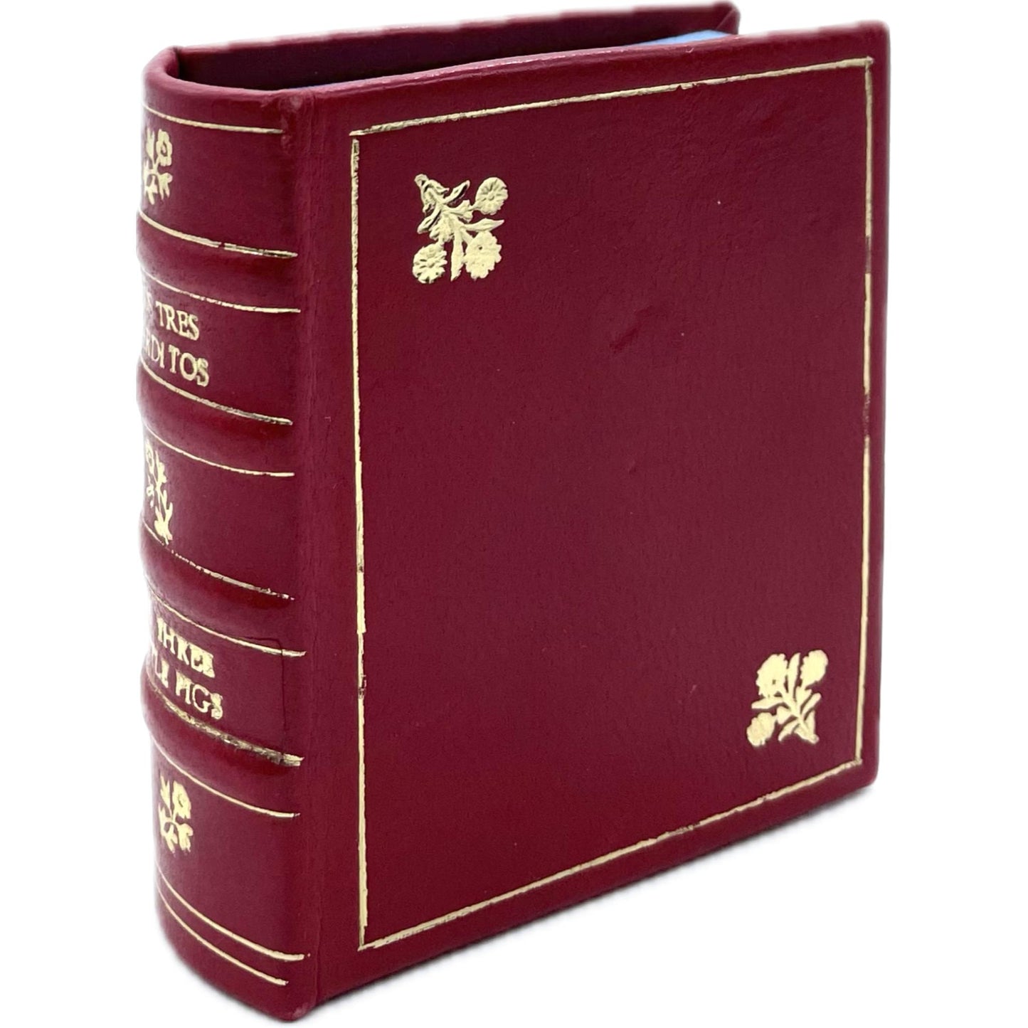 Los Tres Cerditos; The Three Little Pigs